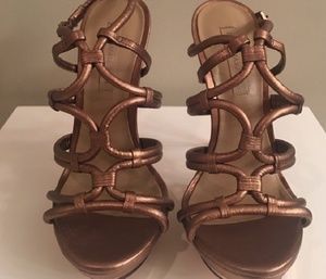 Beautiful Bronze heels!